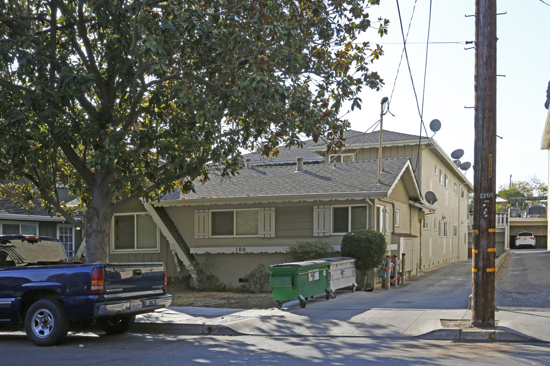 100 Glen Eyrie Ave in San Jose, CA - Building Photo