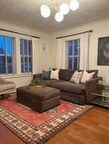 2076 NW Johnson St, Unit Furnished Urban Charm in Portland, OR - Building Photo