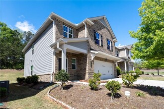2088 Nuthatch Dr in Hoschton, GA - Building Photo - Building Photo