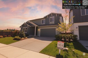 21004 137th St SE in Monroe, WA - Building Photo