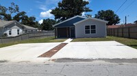 1104 Friendship Ave in Panama City, FL - Foto de edificio - Building Photo