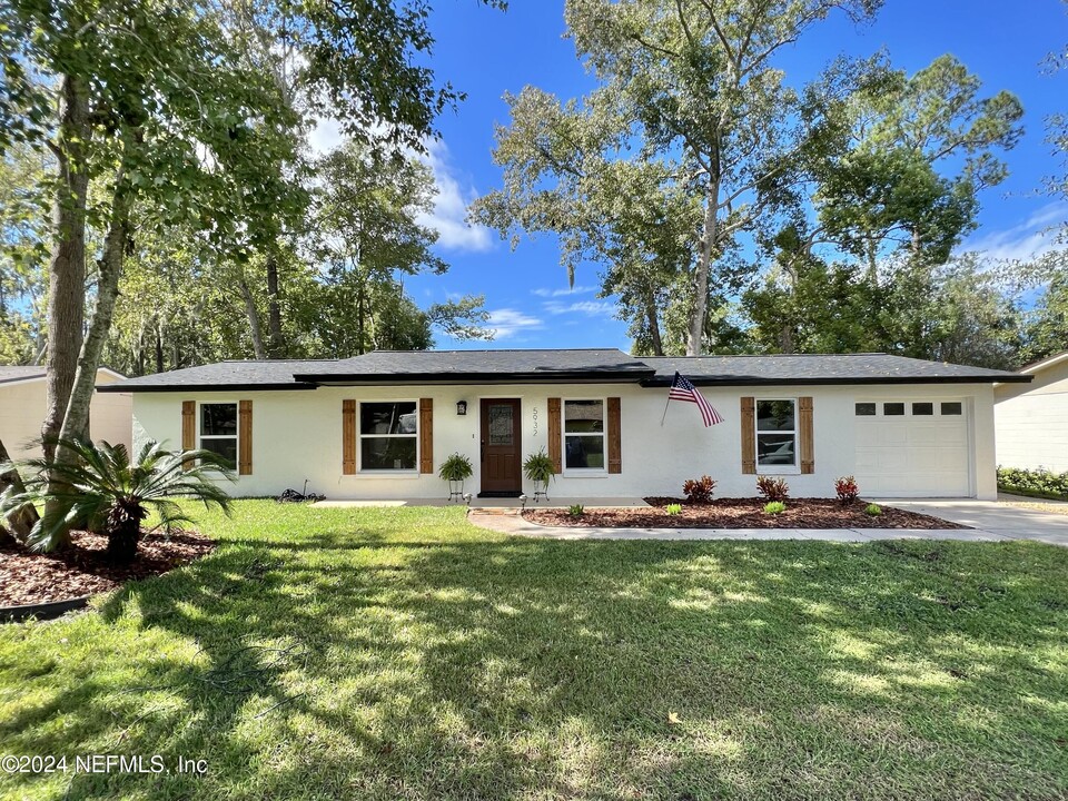 5932 Painted Pony Dr in Jacksonville, FL - Building Photo