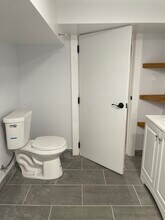 76 Lexington St, Unit Newly finished unit in Burlington, MA - Foto de edificio - Building Photo