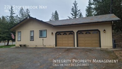 270 Stonebrook Way in Merlin, OR - Building Photo - Building Photo