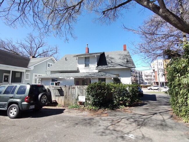 920 W Morgan St, Unit B in Raleigh, NC - Building Photo - Building Photo