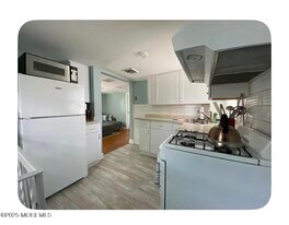 222 Norwood Ln in Avon By The Sea, NJ - Building Photo