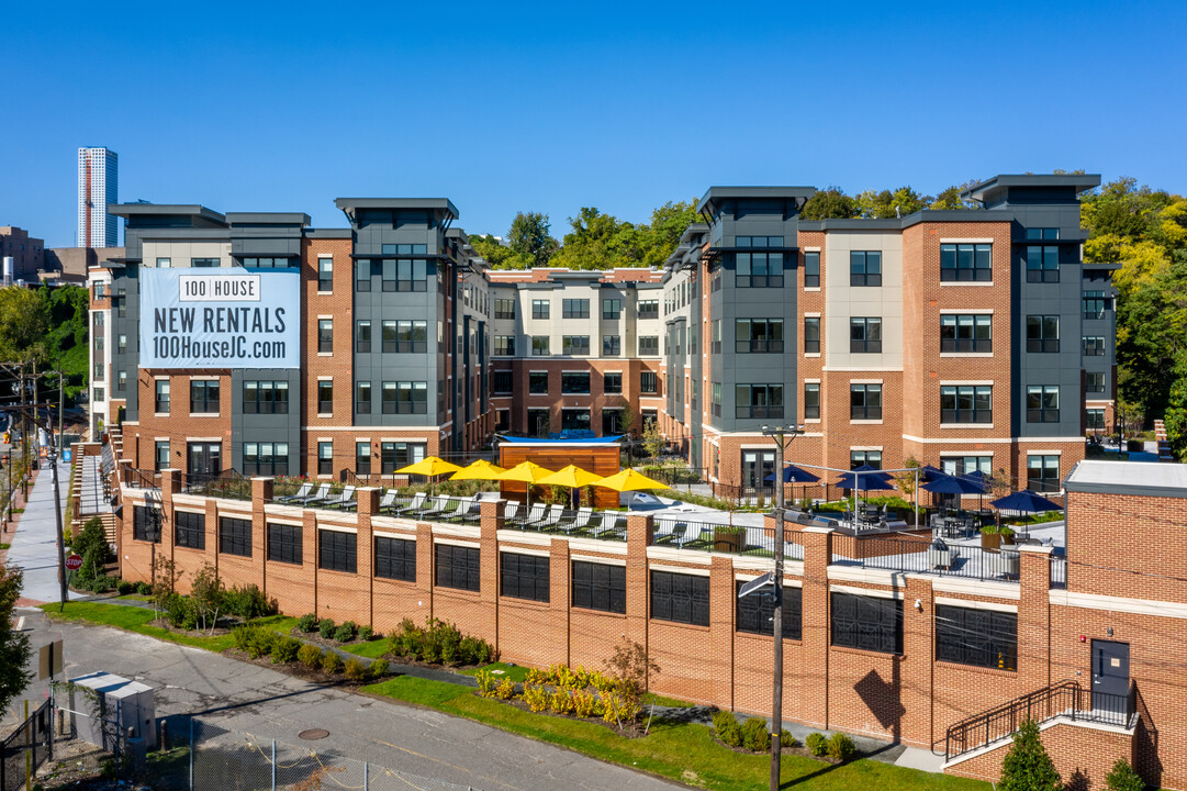 100 House in Jersey City, NJ - Foto de edificio