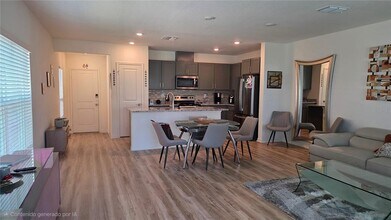 728 Stoney Pointe Cir in Davenport, FL - Building Photo - Building Photo