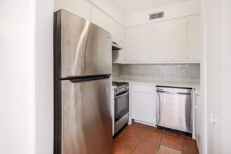 2909 Windsor Rd in Austin, TX - Building Photo - Building Photo