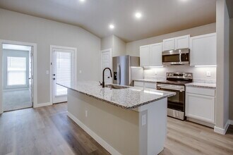 1705 141st St in Lubbock, TX - Foto de edificio - Building Photo