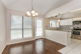 3309 Country Creek Ln in Fort Worth, TX - Building Photo - Building Photo
