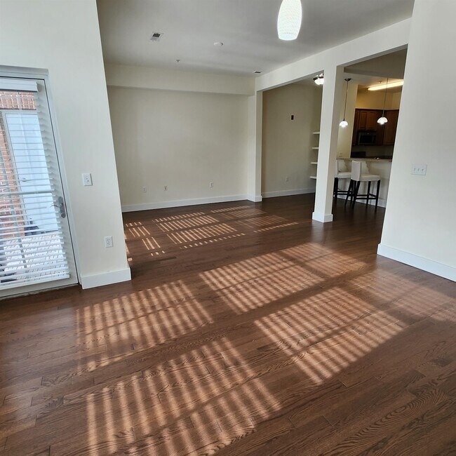 3 Greenwich Dr in Jersey City, NJ - Building Photo - Building Photo