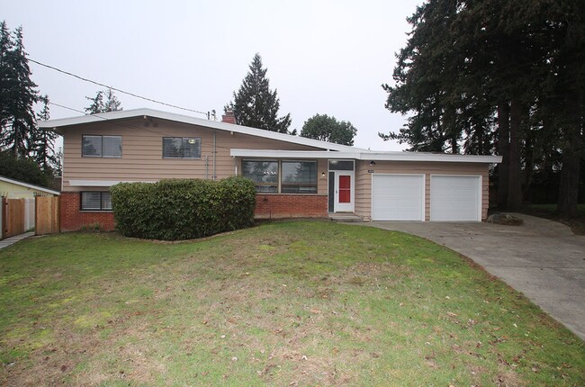 property at 14506 NE 5th St
