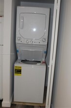 1255 NE 128th St-Unit -2 in North Miami, FL - Building Photo - Building Photo