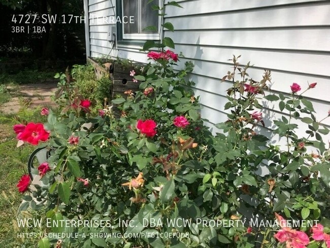 4727 SW 17th Terrace in Topeka, KS - Building Photo - Building Photo