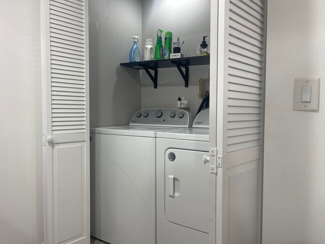 1239 N Cleaver St, Unit 2 in Chicago, IL - Foto de edificio - Building Photo