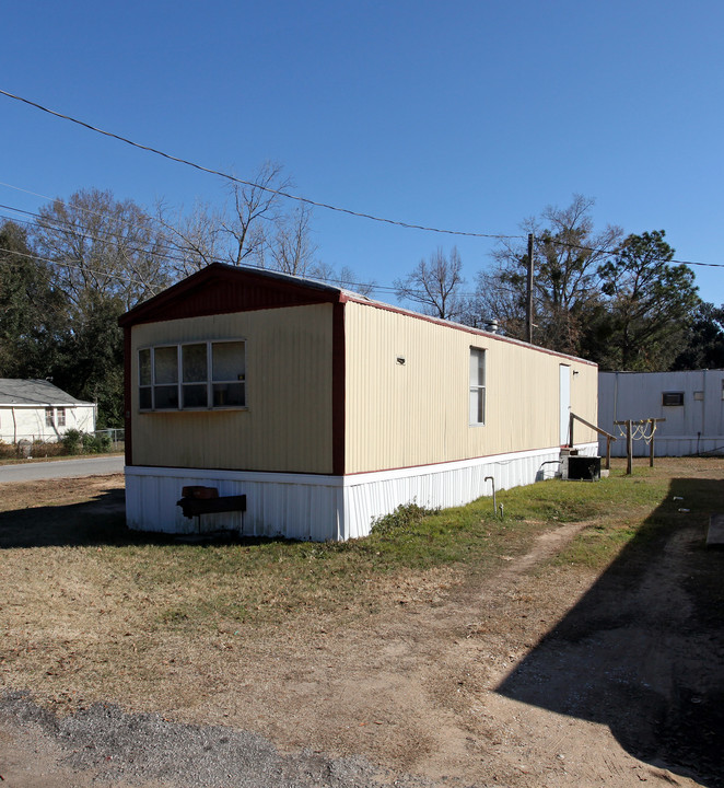 715 W Hannah St in Pensacola, FL - Building Photo