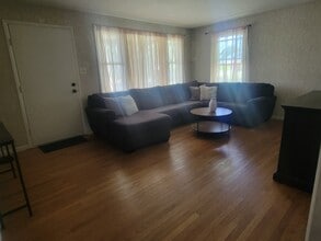 421 Woodside Ave in Reading, PA - Building Photo - Building Photo