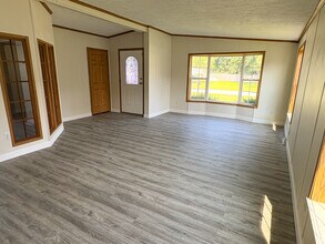 6128 Connecticut St in Merrillville, IN - Building Photo - Building Photo