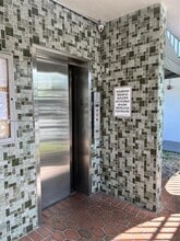 16215 NE 18th Ct in North Miami Beach, FL - Building Photo - Building Photo