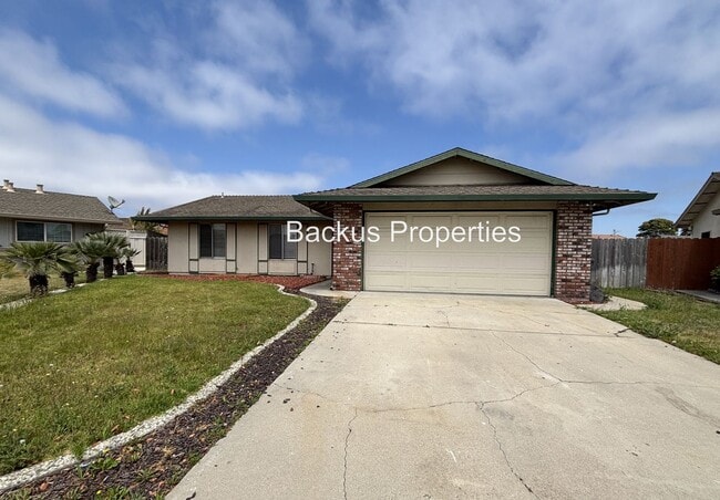 property at 1032 Larkin Cir