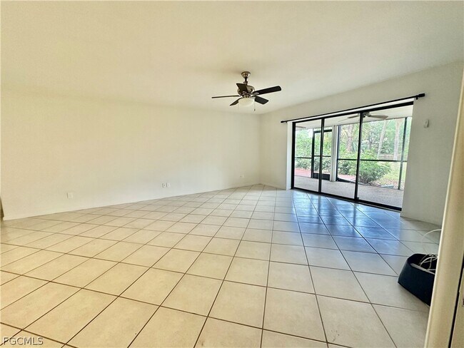 209 Pinebrook Dr in Ft. Myers, FL - Building Photo - Building Photo