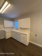 3823 Manner Dale Dr in Louisville, KY - Building Photo - Building Photo