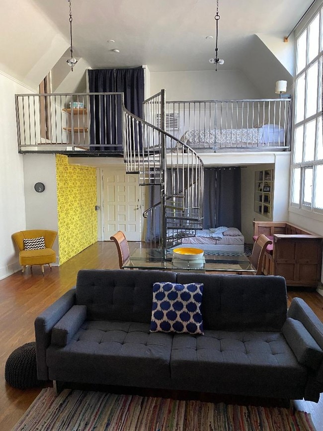 1146 N Hudson Ave, Unit 1146 in Los Angeles, CA - Building Photo - Building Photo