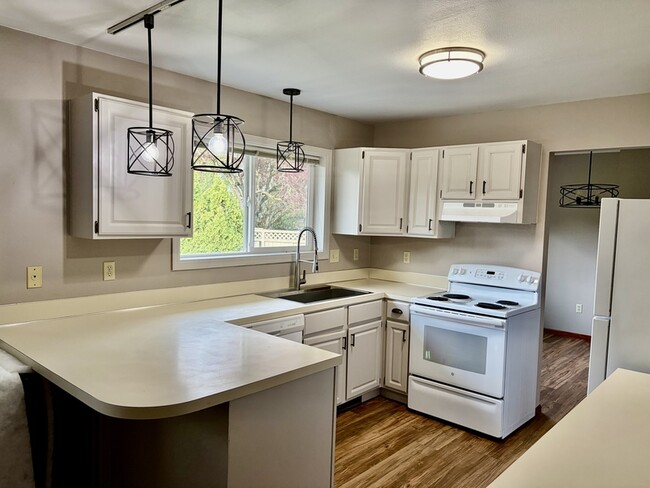 709 Vine St in Lynden, WA - Building Photo - Building Photo