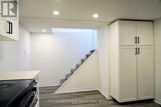 93 E 31st St in Hamilton, ON - Building Photo - Building Photo