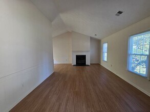 11 Center St in Newport News, VA - Building Photo - Building Photo