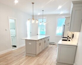 53 W Eagle St in Boston, MA - Building Photo - Building Photo
