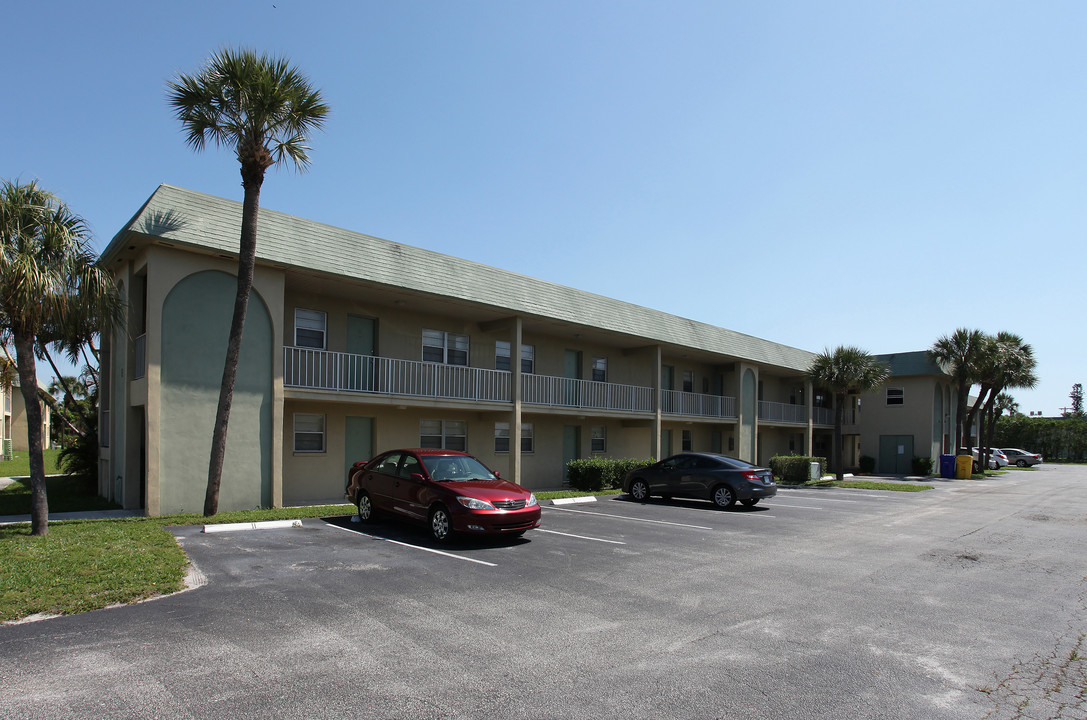 Rex Haven Apartments in Palm Springs, FL - Building Photo