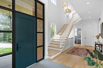 26 Georgian Ln in Water Mill, NY - Building Photo - Building Photo