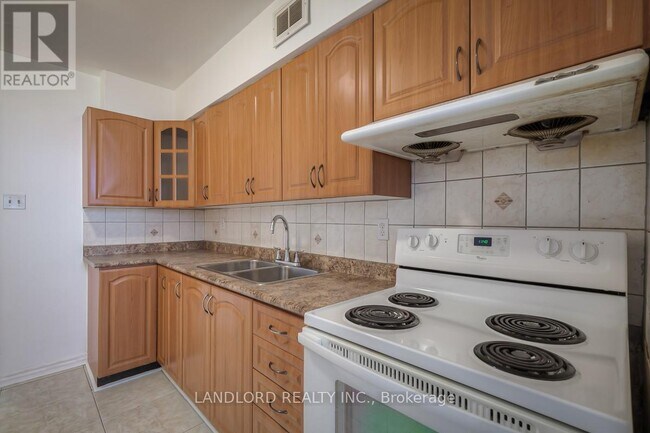 1350 York Mills Rd in Toronto, ON - Building Photo - Building Photo