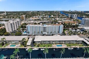 3051 NE 48th St in Fort Lauderdale, FL - Building Photo