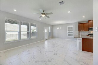1213 Backcountry Dr in Leander, TX - Building Photo - Building Photo