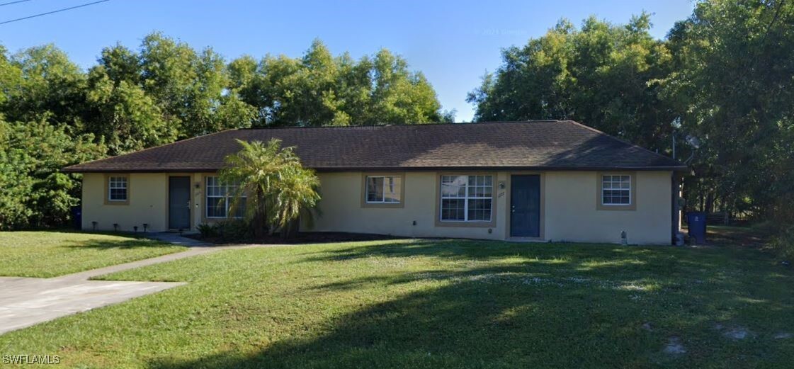 1105 Harold Ave S in Lehigh Acres, FL - Building Photo