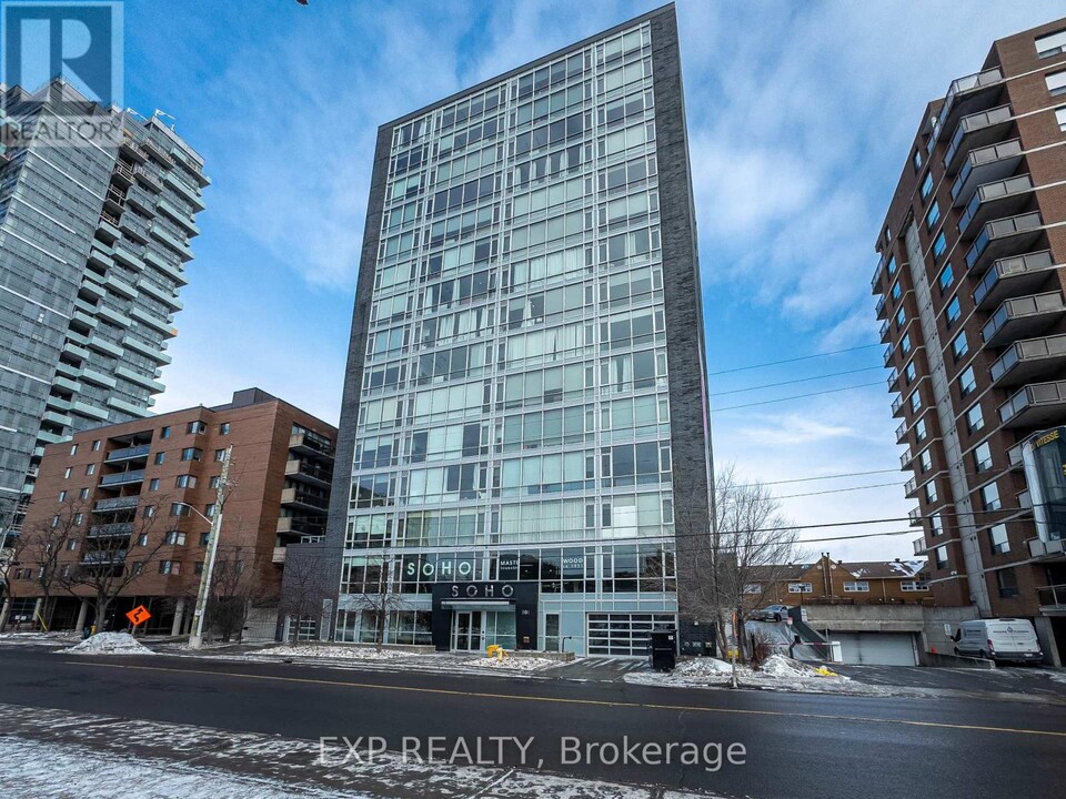 201-201 Parkdale Ave in Ottawa, ON - Building Photo