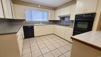 101 Shamrock Dr in Little Rock, AR - Building Photo - Building Photo