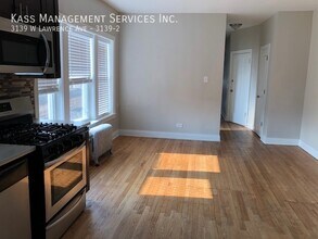 3139 W Lawrence Ave in Chicago, IL - Building Photo - Building Photo