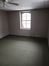 43 E California St in Mercersburg, PA - Building Photo - Building Photo