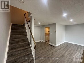 2610-2610 Draper Ave in Ottawa, ON - Building Photo - Building Photo