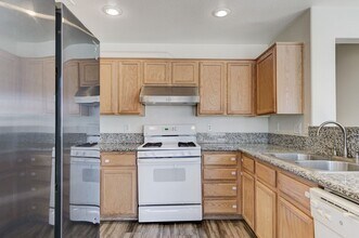 7166 Dravite Ct in Las Vegas, NV - Building Photo - Building Photo