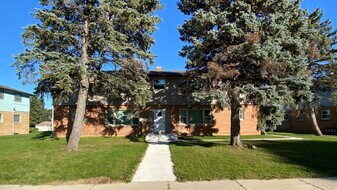 5950 N 68th St, Unit 4