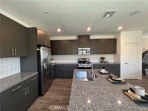 15279 Horizon St in Fontana, CA - Building Photo - Building Photo