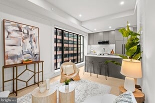 2121 Ward Pl NW in Washington, DC - Building Photo