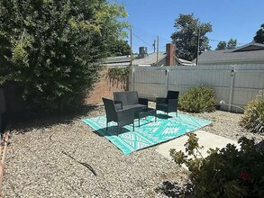 22941 Runnymede St in Los Angeles, CA - Building Photo - Building Photo