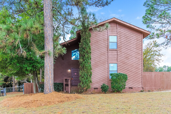 property at 3533 Andover Dr