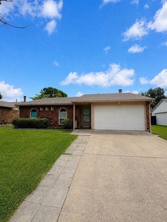 property at 728 Leading Ln Dr